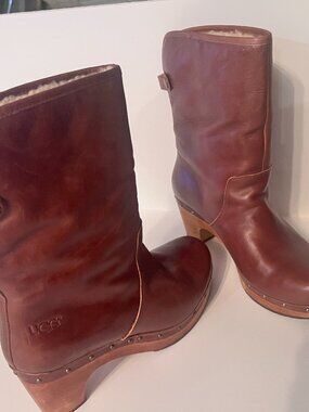 UGG Leather Booties Tan-Brown